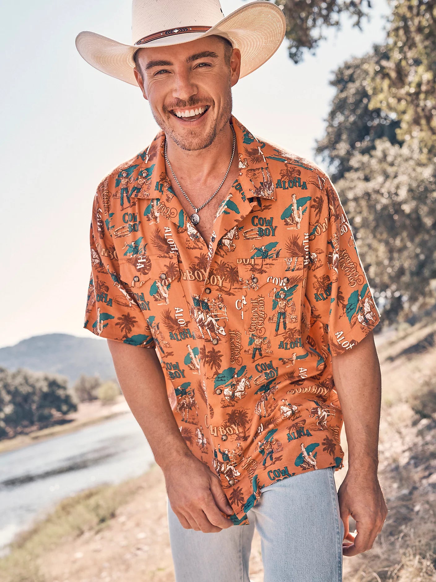 Men's Wrangler Coconut Cowboy Snap Front Camp Shirt – Hilltop