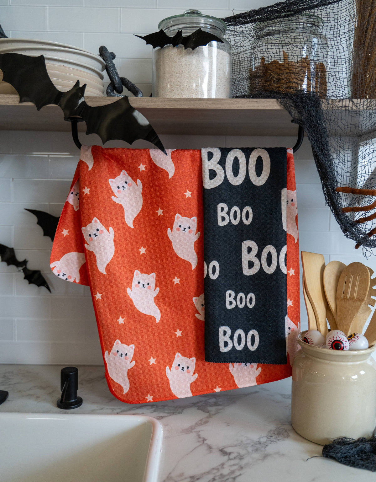 'BOO'