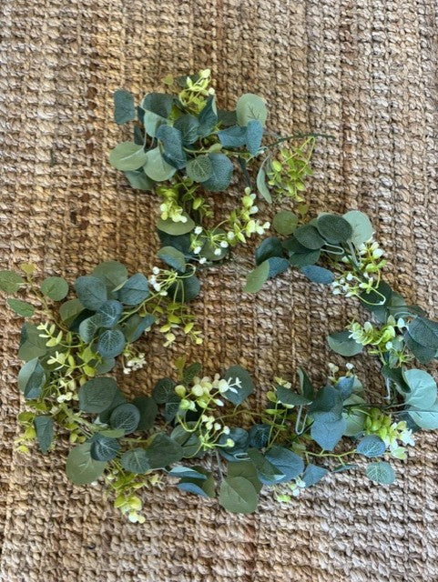 Eucalyptus Vine with white flowers