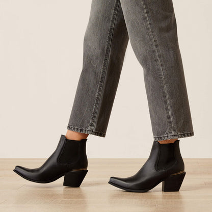 Women's Ariat Ultra High Rise Jazmine Tomboy Relaxed Straight Leg Jeans