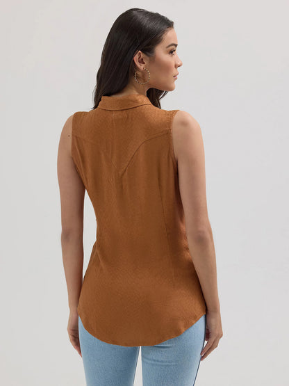 Women's Wrangler Retro Textured Slim Western Snap Tank - Brown