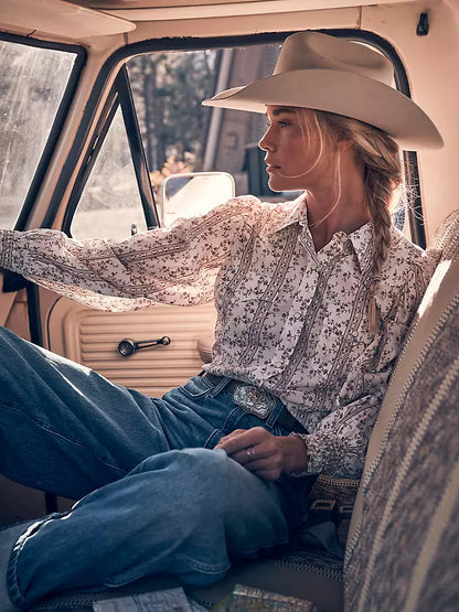 Women's Wrangler Smoked Sleeve Snap Blouse