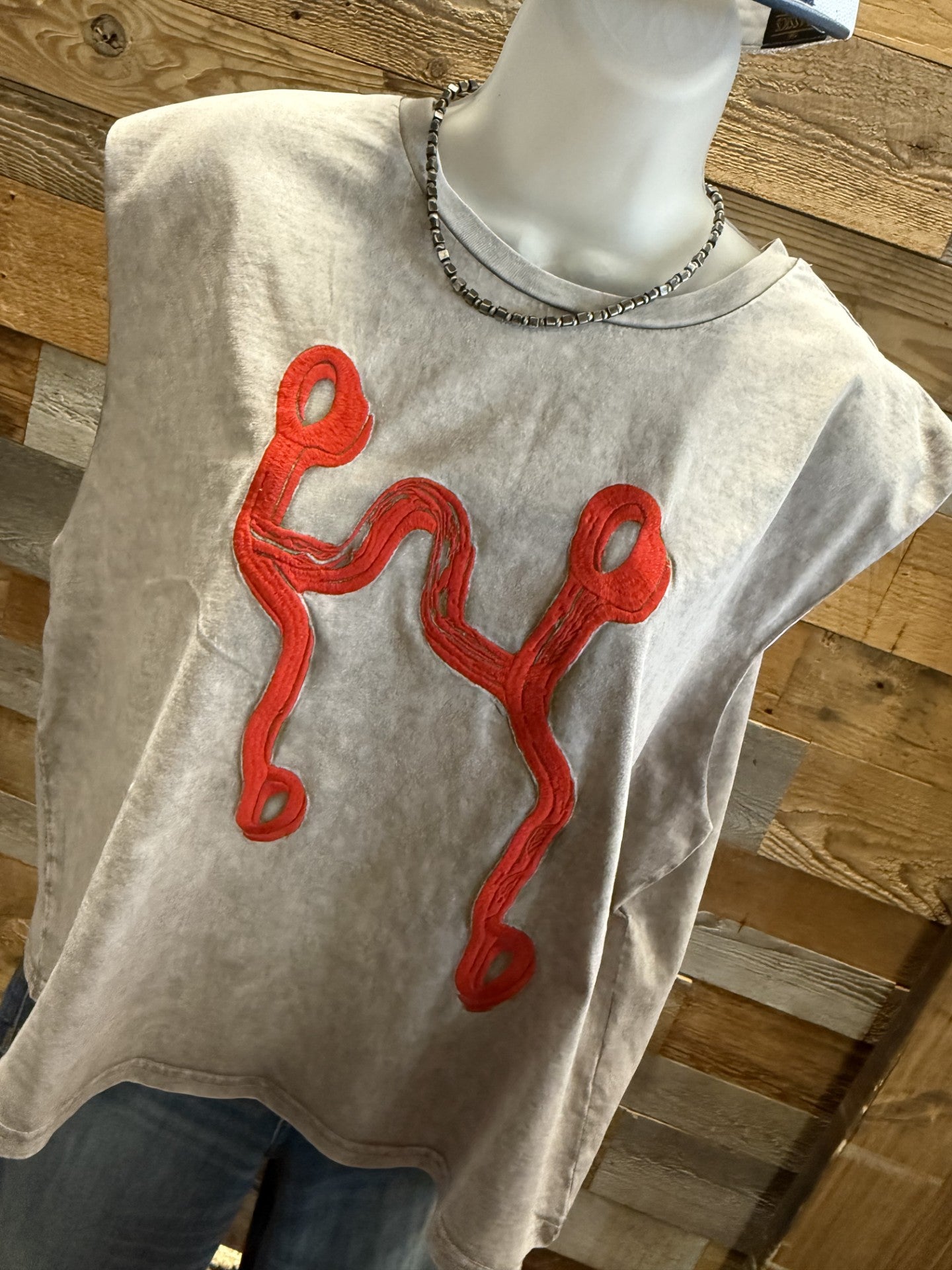 Women's 2 Fly Co Rojo Ranch Muscle Tee