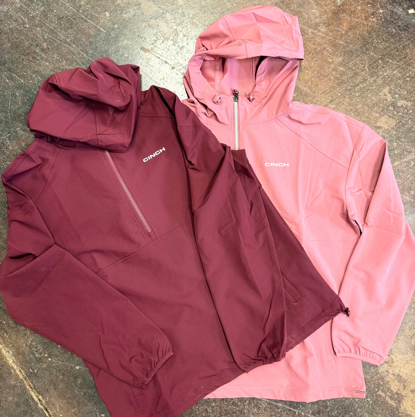 Women's Cinch 1/2 Zip Pullover Windbreaker - Burgundy & Rose