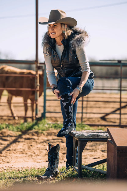 Lucky Chuck Performance Boot Socks-Get Western Black and White