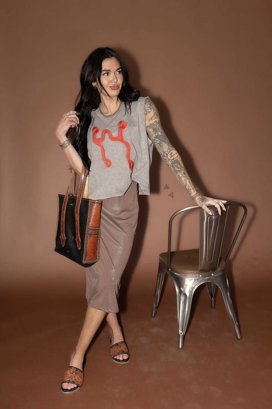 Women's 2 Fly Co Rojo Ranch Muscle Tee