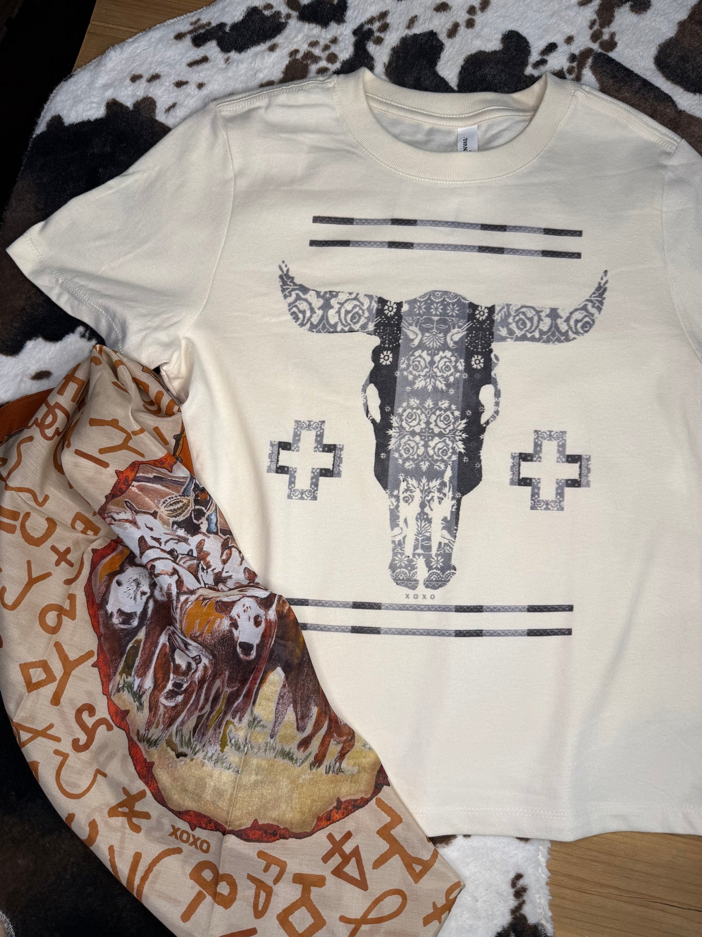 Women's XOXO Coverlet Cowskull Boxy T-Shirt
