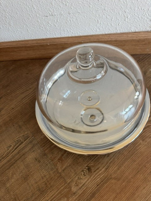 Classic Round Glass Cake Dome with Silver Riser