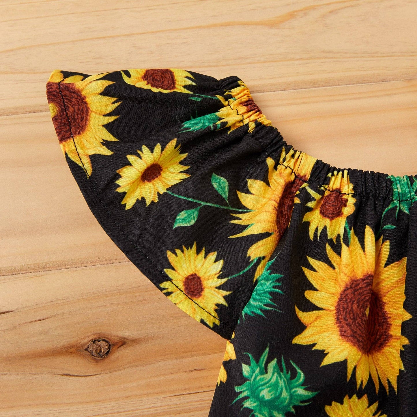 Sunflower Print Short-Sleeve Top and Jeans Set